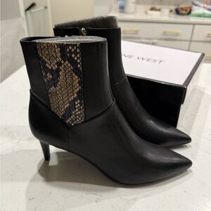 NWT Nine West Shelbold Pointy Toe Booties